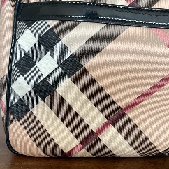 AUTHENTIC Burberry Shopper Tote Patent Trim Nova Check 100% Authentic - Picture 16 of 16
